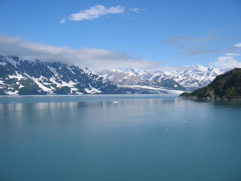 Hubbard glacier and the surrounding area