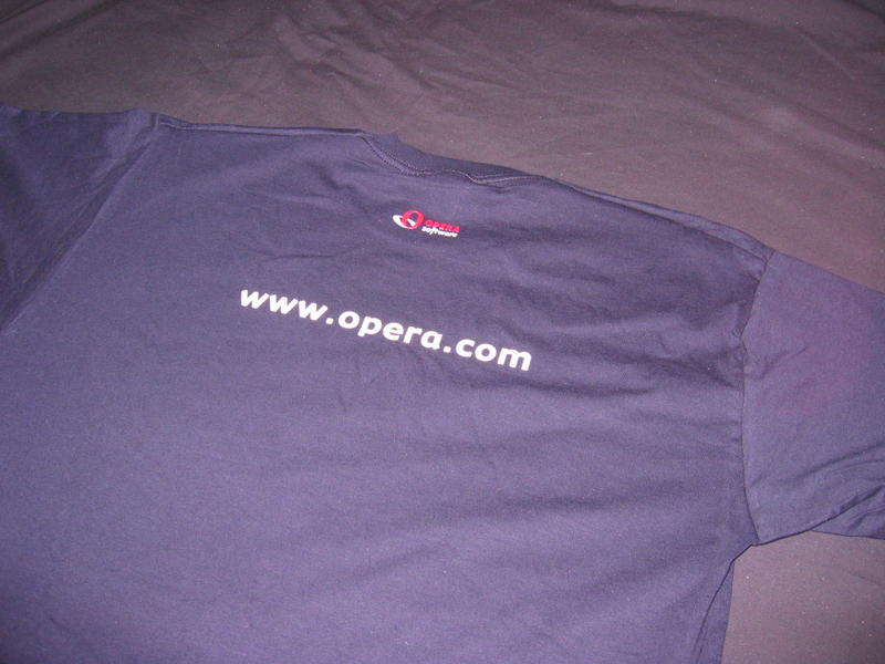 20060412-2207 Opera-Tshirt 003